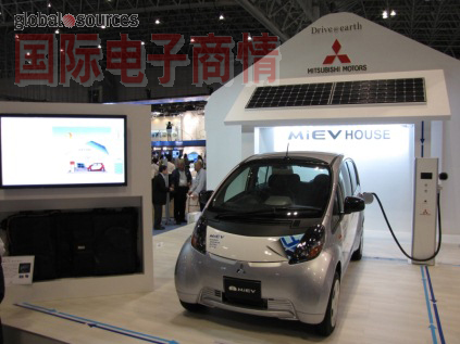 三菱(Mitsubishi)的“MiEV house”運用了在網(wǎng)格或汽車之間轉(zhuǎn)移家用電源的概念。