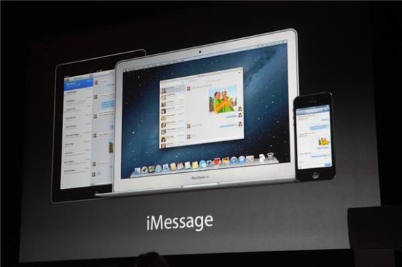 《國際電子商情》蘋果發(fā)布會與傳說中的iPad Mini。iMessage可以實現(xiàn)不同蘋果設(shè)備之間的信息發(fā)送，去年總共已經(jīng)發(fā)送了3000億條信息。