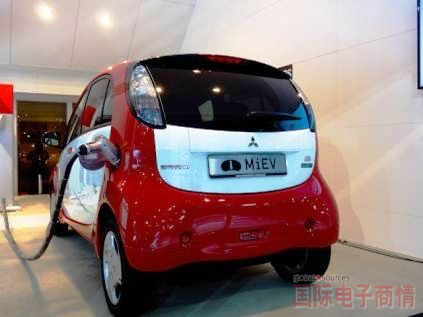 2012年度巴黎車展:三菱的i-MieV 車款配備高容量鋰離子電池與小型化、高輸出量電動(dòng)馬達(dá)